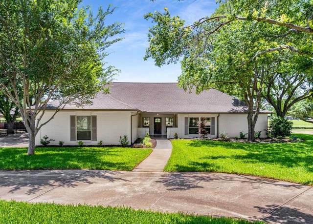 Property at 102 Fresh Meadow Dr, Trophy Club, TX 76262, 4 beds, 3 baths