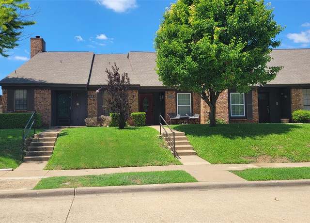 Property at 5021 Buttonwood Ln, Garland, TX 75043, 2 beds, 2 baths