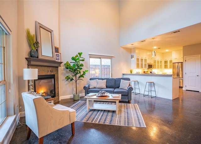 Property at 4613 El Campo Ave, Fort Worth, TX 76107, 3 beds, 2.5 baths