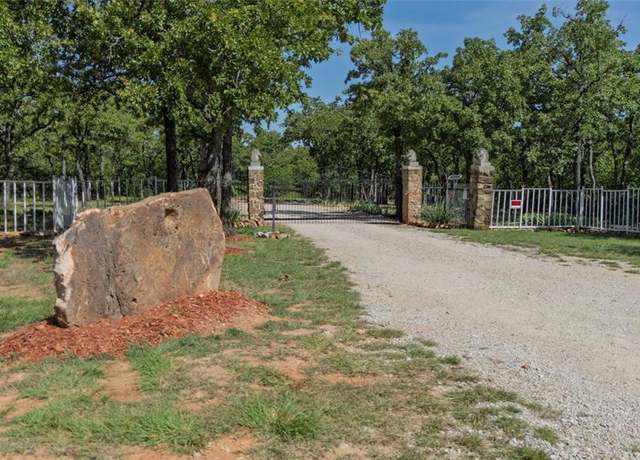 Property at 10628 Fm 1125, Bowie, TX 76230, 3 beds, 2.5 baths