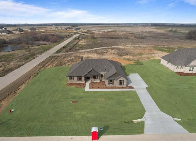 Property at 12116 Clastic Ct, Krum, TX 76249, 4 beds, 2 baths