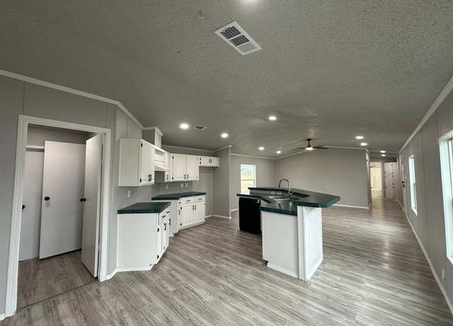 Property at 141 County Road 236 Rd Lot 26, Marlin, TX 76661, 3 beds, 2 baths