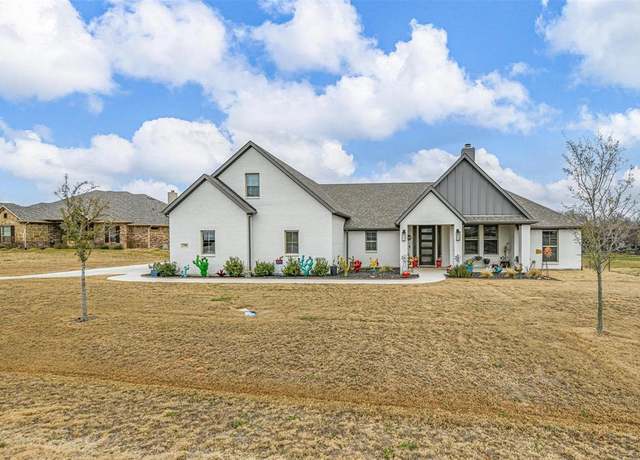 Property at 250 Odell Rd, Springtown, TX 76082, 3 beds, 2 baths
