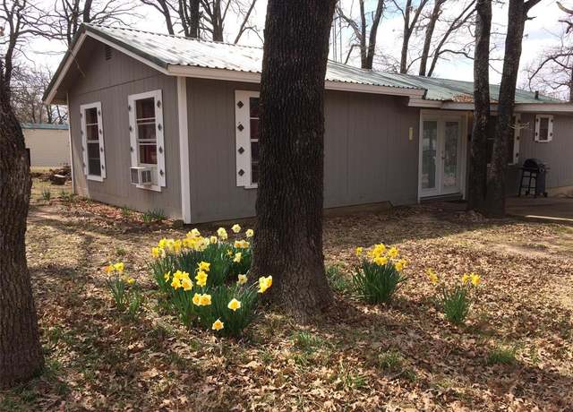Property at 2225 Hillcrest Cir, Gordonville, TX 76245, 3 beds, 1 bath