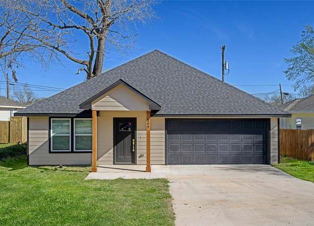 Property at 309 E Shepherd St, Denison, TX 75021, 4 beds, 2.5 baths