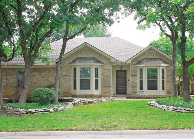 Property at 6700 Canalview Dr, Arlington, TX 76016, 4 beds, 2.5 baths