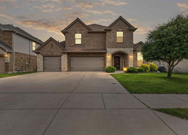 Property at 6953 Bent Spur Dr, Fort Worth, TX 76179, 4 beds, 2.5 baths