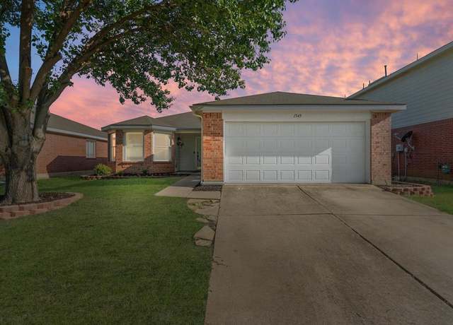 Property at 1545 Knottingham Dr, Little Elm, TX 75068, 3 beds, 2 baths