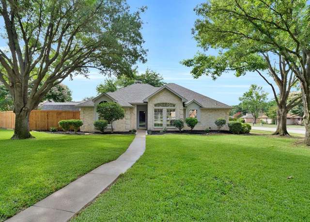 Property at 2233 Woodview Dr, Flower Mound, TX 75028, 3 beds, 2 baths
