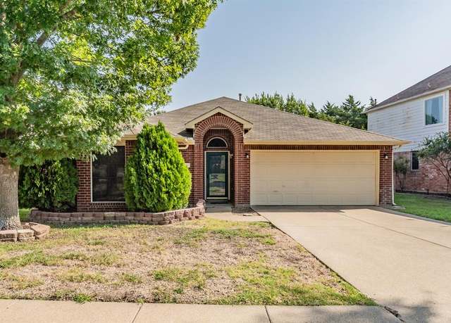 Property at 1501 Cross Courts Dr, Garland, TX 75040, 3 beds, 2 baths