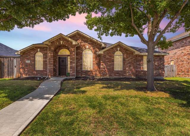 Property at 7513 Maplewood Dr, Rowlett, TX 75089, 3 beds, 2 baths