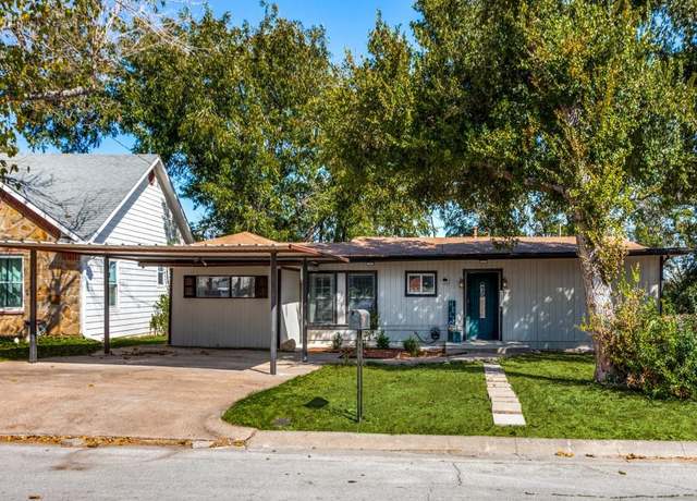 Property at 1720 Hillside Dr, River Oaks, TX 76114, 3 beds, 1 bath