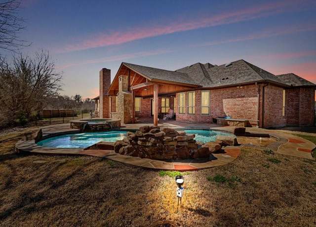 Property at 2885 Forest Hills Dr, Cross Roads, TX 76227, 4 beds, 3.5 baths