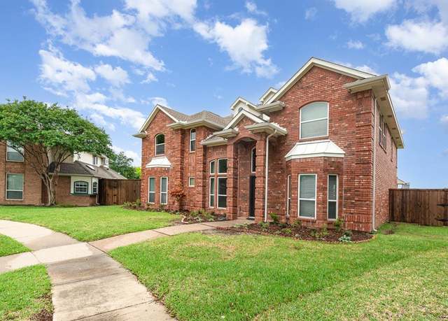 Property at 1303 Laura Ln, Carrollton, TX 75007, 5 beds, 3 baths