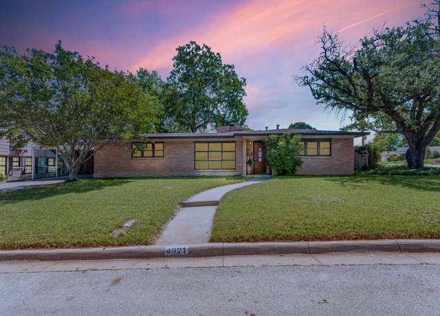 Property at 4921 S Ridge Ter, Fort Worth, TX 76133, 2 beds, 1.5 baths
