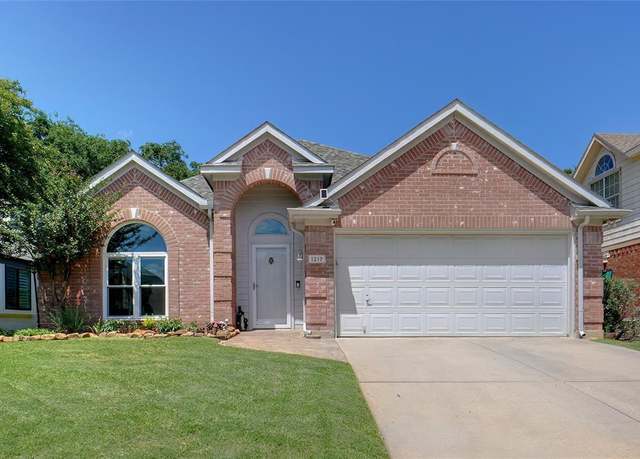Property at 1217 Tanner Dr, Lewisville, TX 75077, 3 beds, 2 baths