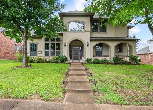 Property at 1709 White Cap Ct, Desoto, TX 75115, 5 beds, 4 baths