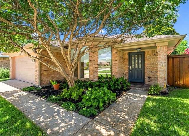 Property at 2801 Laurel Oaks Dr, Garland, TX 75044, 3 beds, 2 baths