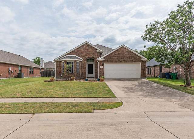 Property at 106 Coyote Run, Waxahachie, TX 75165, 3 beds, 2 baths