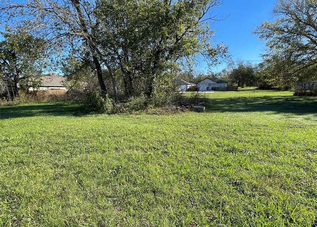 Property at 1507 Clark St, Greenville, TX 75401