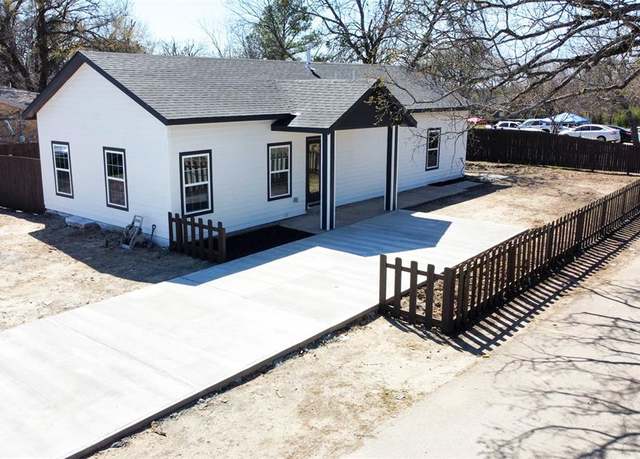 Property at 400 New Hope, Terrell, TX 75160, 3 beds, 2 baths