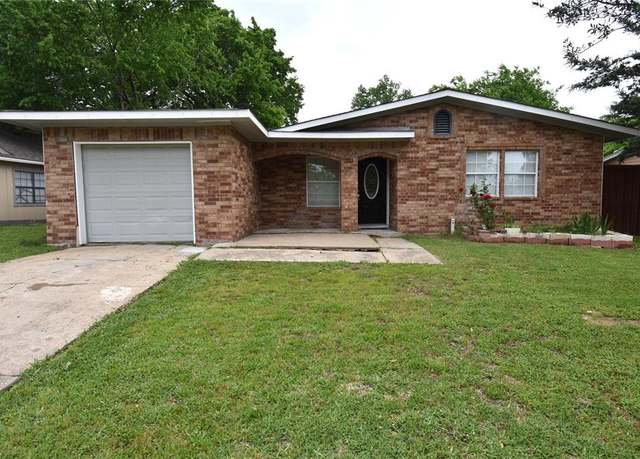 Property at 523 E Ridgewood Dr, Garland, TX 75041, 4 beds, 2 baths