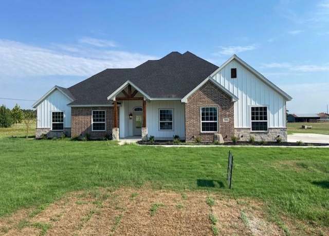 Property at 2001 Donna Ct, Reno, TX 76020, 4 beds, 2 baths