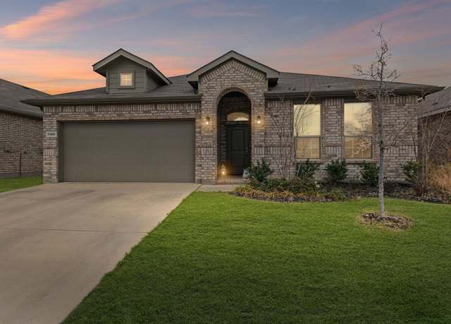 Property at 1120 Napier Way, Fort Worth, TX 76247, 4 beds, 2 baths