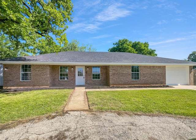 Property at 316 W 3rd Ter, Springtown, TX 76082, 3 beds, 2 baths