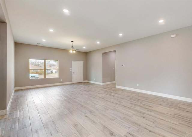 Property at 706 Poinsettia Dr, Lancaster, TX 75146, 4 beds, 2.5 baths