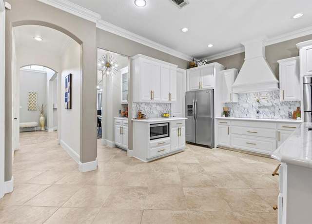 Property at 847 Bentwater Pkwy, Grand Prairie, TX 75104, 4 beds, 3.5 baths