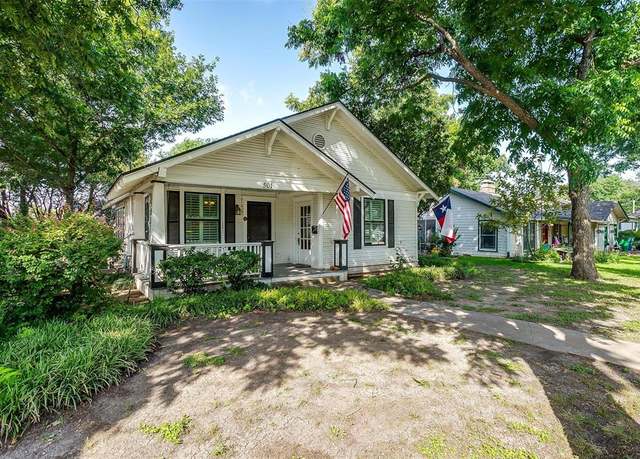 Property at 501 W Parks Ave, Waxahachie, TX 75165, 2 beds, 1 bath