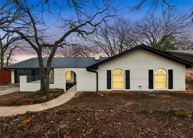 Property at 1815 Holly Oak St, Arlington, TX 76012, 3 beds, 2 baths