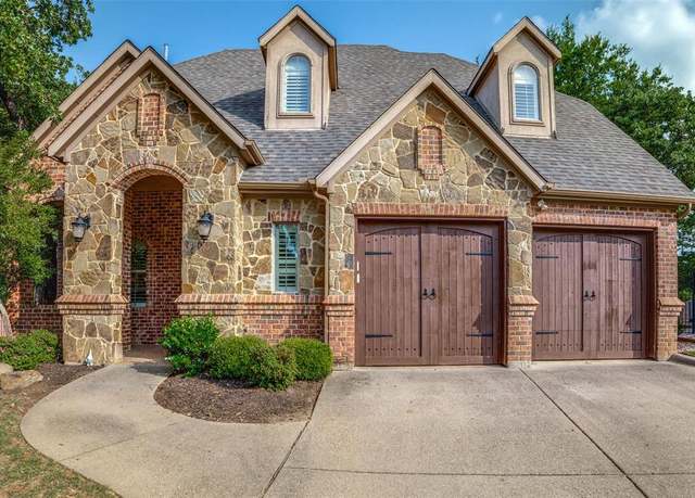 Property at 3420 Grayson Ct, Hurst, TX 76054, 3 beds, 2.5 baths