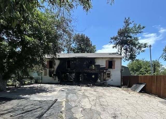 Property at 821 S Ayers Ave, Fort Worth, TX 76103