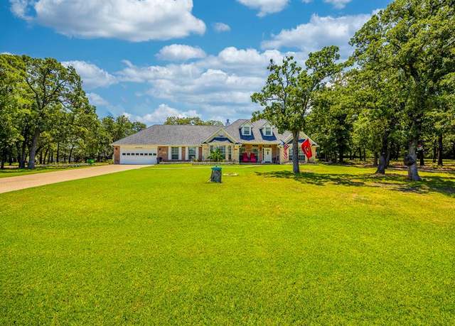 Property at 111 Lone Star Dr, Gainesville, TX 76240, 3 beds, 2.5 baths