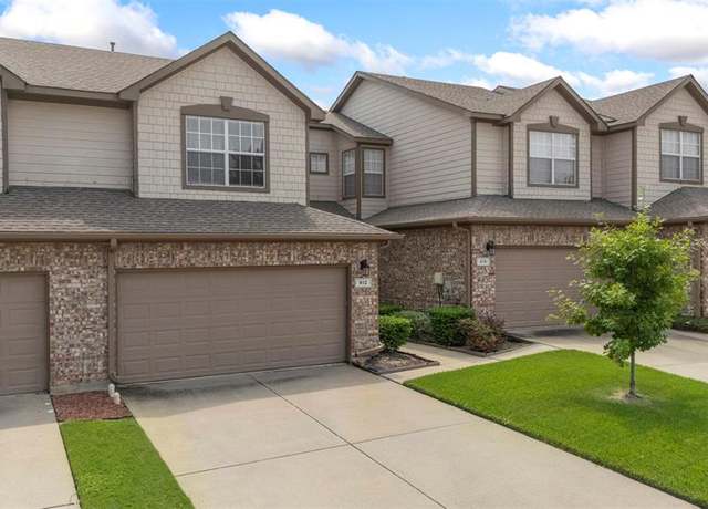 Property at 912 Englewood Ln, Plano, TX 75025, 2 beds, 2.5 baths