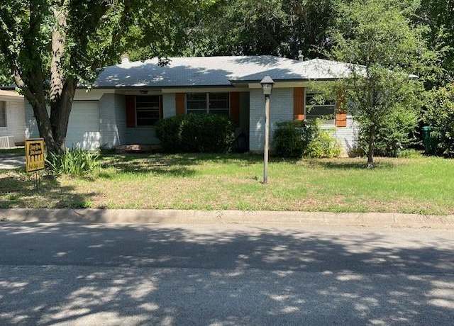 Property at 3304 Avon Dr, Denton, TX 76209, 3 beds, 1.5 baths