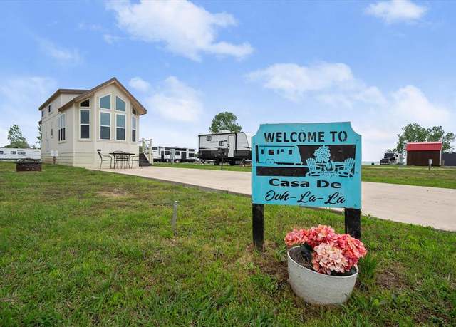 Property at 6388 Peninsula Rd, Kerens, TX 75144, 1 bed, 1 bath