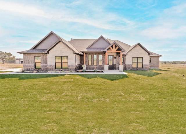 Property at 170 Rolling Hills Blvd, Alvord, TX 76225, 3 beds, 3 baths
