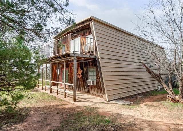 Property at 950 Maxwell St, Buffalo Gap, TX 79508, 3 beds, 2 baths