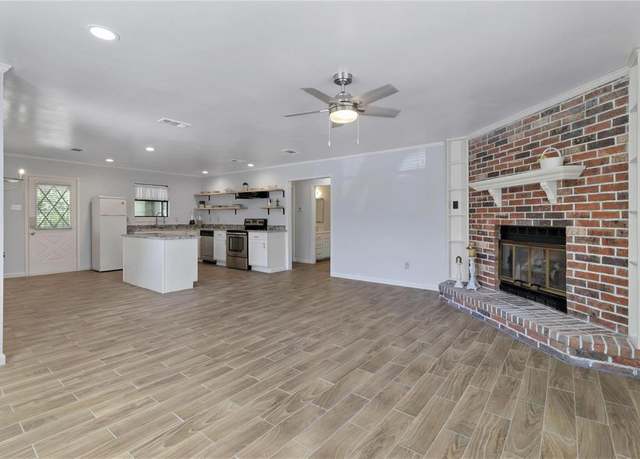 Property at 510 Post Oak Ln, Allen, TX 75002, 2 beds, 2 baths