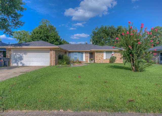 Property at 1904 Carol St, Bossier City, LA 71112, 3 beds, 2 baths