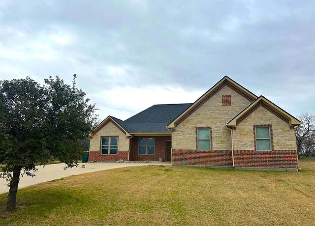 Property at 3421 Preston Club Dr, Sherman, TX 75092, 4 beds, 2.5 baths