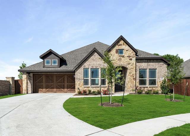 Property at 1317 Wrenwood Ct, Red Oak, TX 75167, 4 beds, 3 baths
