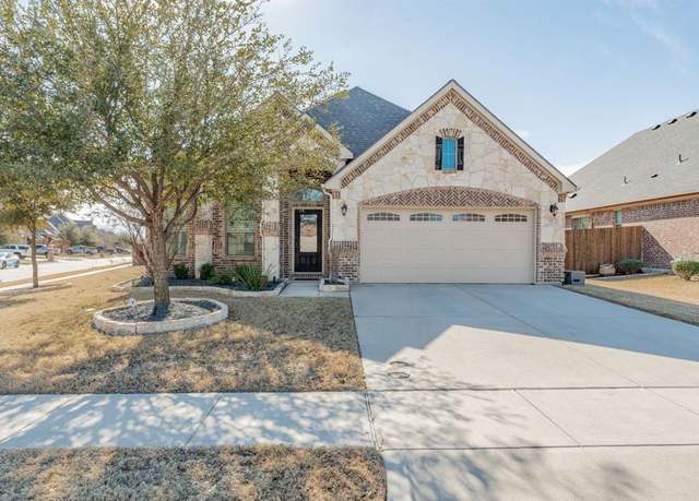 Property at 717 Gray Wash, Saginaw, TX 76179, 3 beds, 2 baths