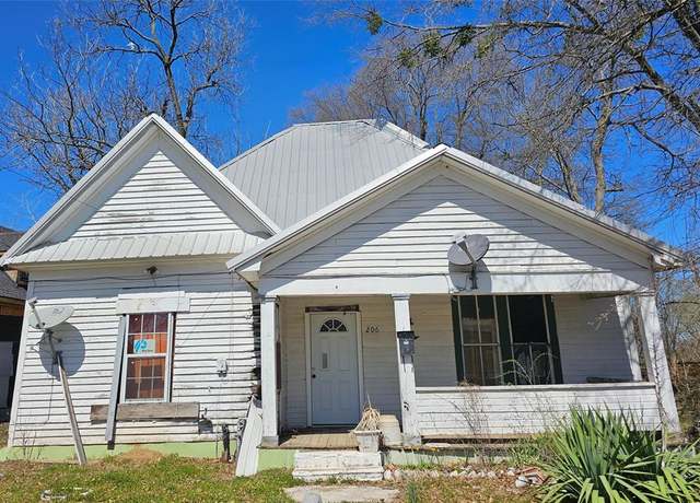 Property at 206 Plum, Paris, TX 75460, 3 beds, 1 bath