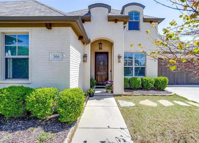 Property at 306 Creekview Ter, Aledo, TX 76008, 4 beds, 2.5 baths