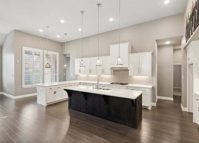 Property at 1013 Parkstone Dr, Little Elm, TX 76227, 4 beds, 3.5 baths