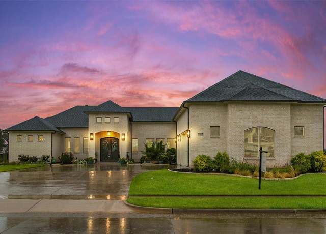 Property at 2012 Spieth St, Granbury, TX 76048, 3 beds, 2 baths